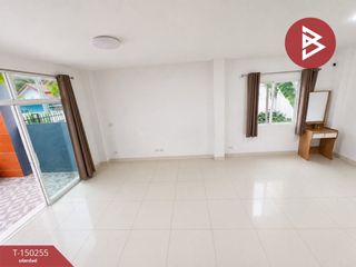 For sale 3 bedrooms townhouse in Phan Thong, Chonburi