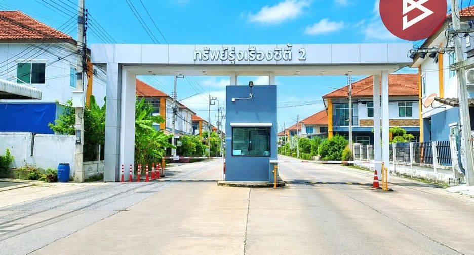 出售 3 卧室 联排别墅 在 Phan Thong, Chon Buri