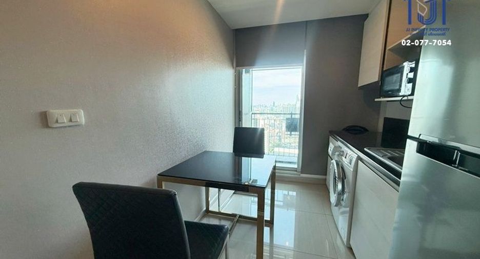 For sale 1 Beds condo in Huai Khwang, Bangkok