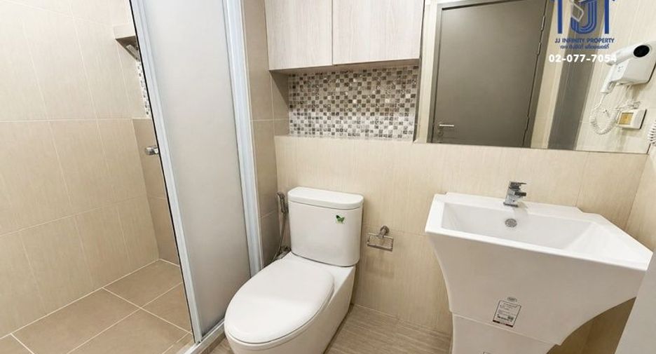 For sale 1 Beds condo in Huai Khwang, Bangkok