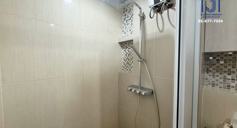 For sale 1 Beds condo in Huai Khwang, Bangkok