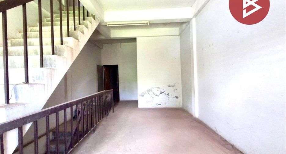 Продажа 2 спальни торговое помещение в Mueang Uttaradit, Уттарадит