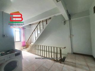 Gewerbefläche zum Kauf mit 3 Zimmer in Min Buri, Bangkok