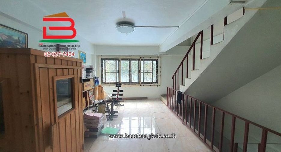 Gewerbefläche zum Kauf mit 3 Zimmer in Min Buri, Bangkok