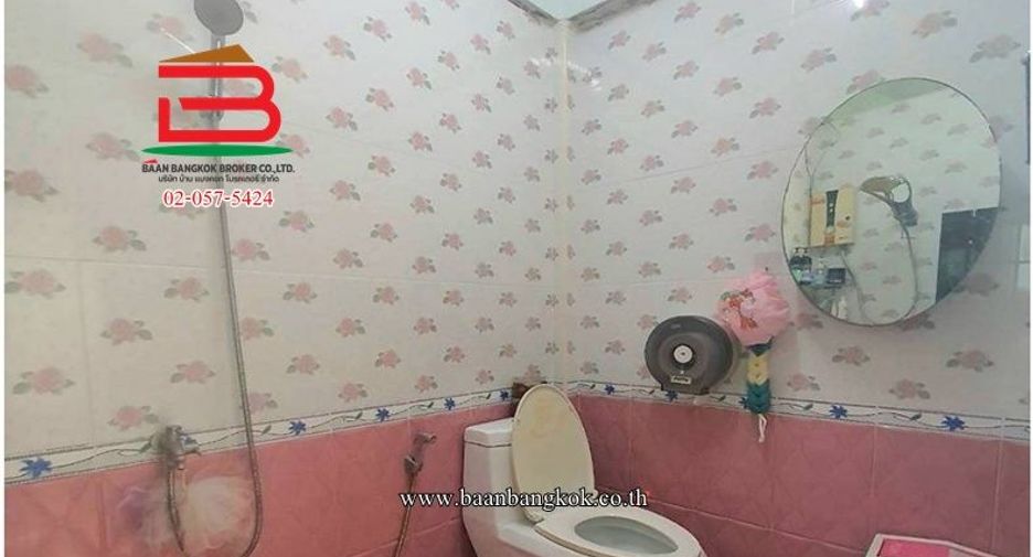 Gewerbefläche zum Kauf mit 3 Zimmer in Min Buri, Bangkok