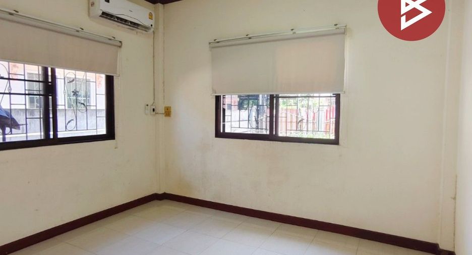 For sale 3 bedrooms house in Sam Phran, Nakhon Pathom