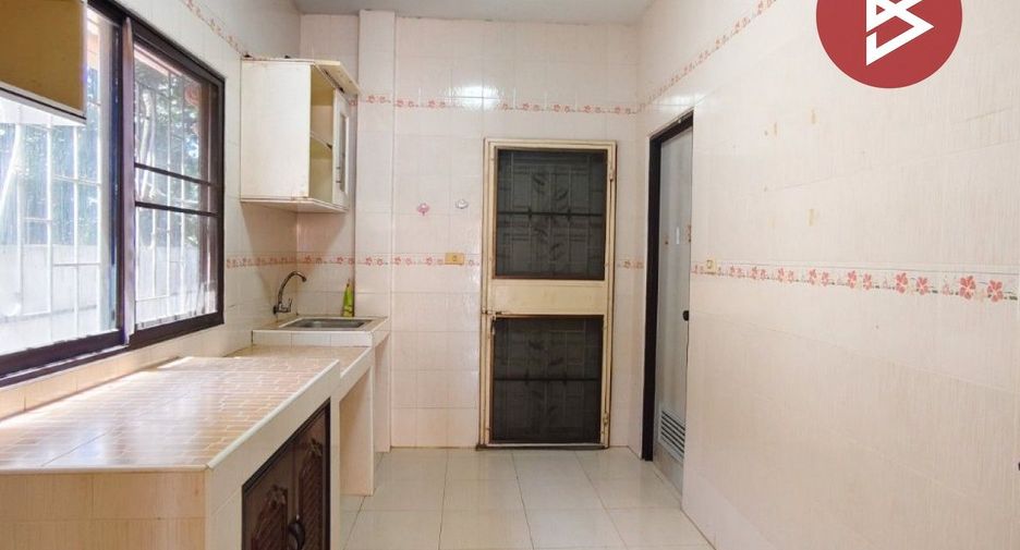 For sale 3 bedrooms house in Sam Phran, Nakhon Pathom