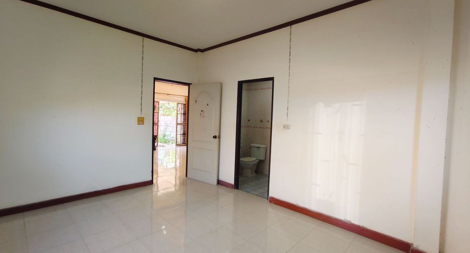For sale 3 bedrooms house in Sam Phran, Nakhon Pathom