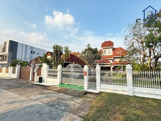 À vendre 5 chambres maison à Khan Na Yao, Bangkok