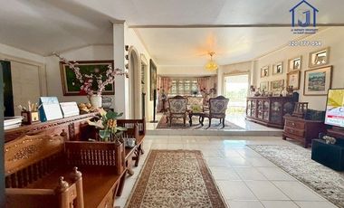 For sale 5 bedrooms house in Khan Na Yao, Bangkok