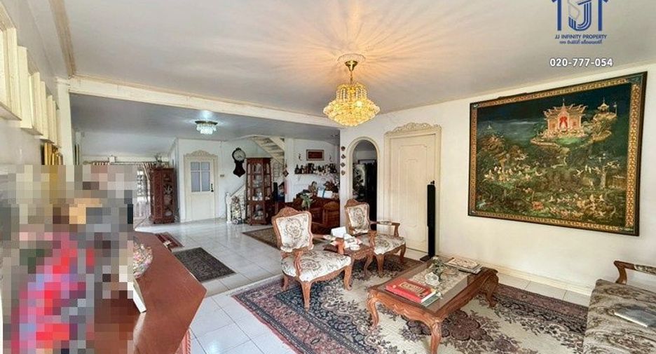 For sale 5 bedrooms house in Khan Na Yao, Bangkok