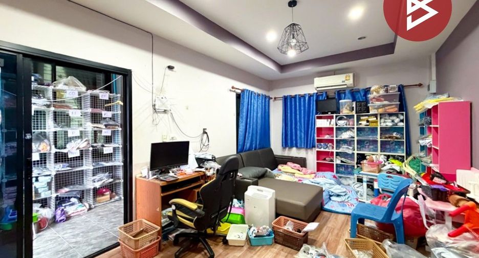 For sale 3 bedrooms house in Mueang Lop Buri, Lopburi