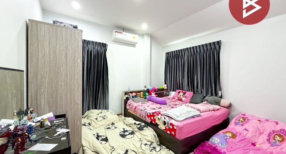 For sale 3 bedrooms house in Mueang Lop Buri, Lopburi