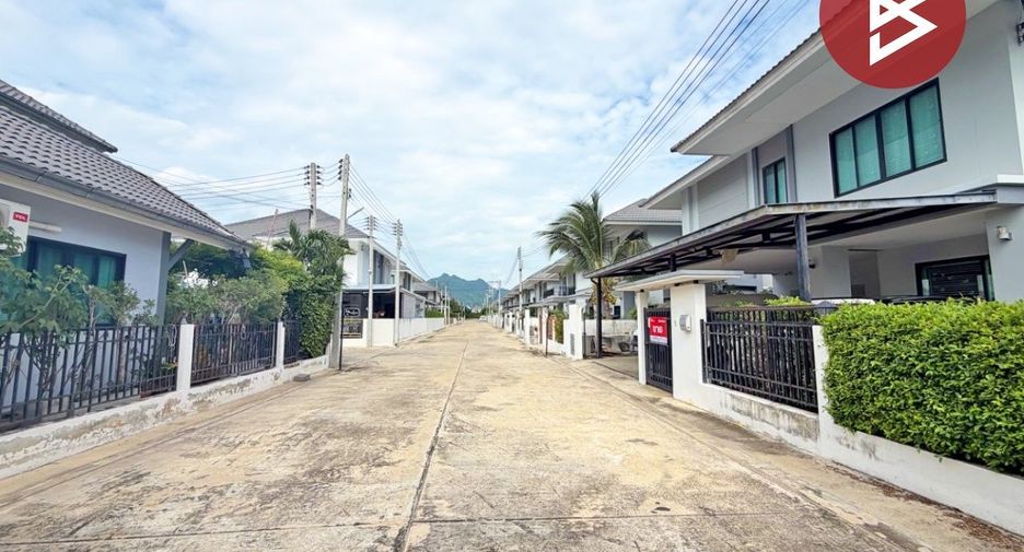 For sale 3 bedrooms house in Mueang Lop Buri, Lopburi