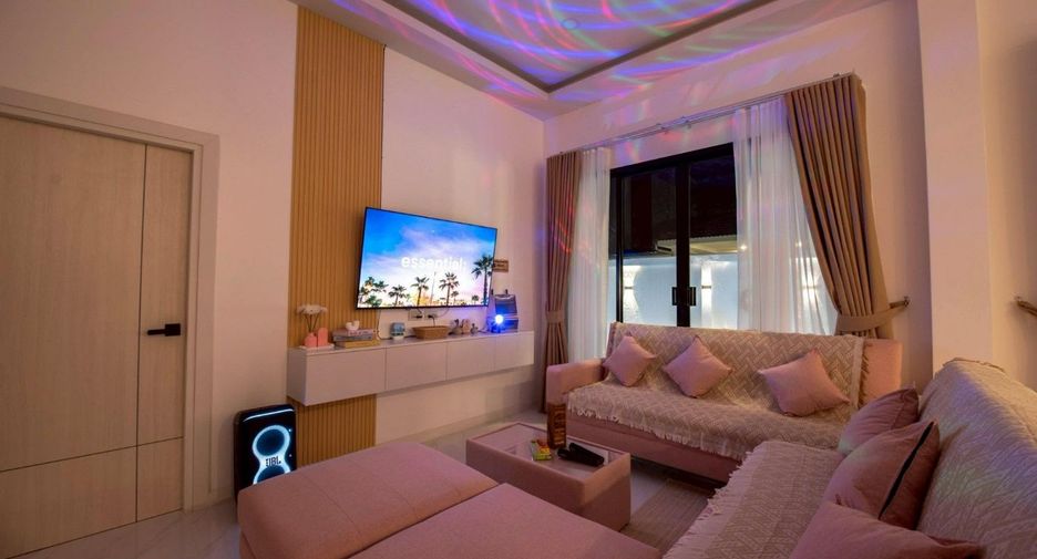 For sale 4 bedrooms villa in Huay Yai, Pattaya