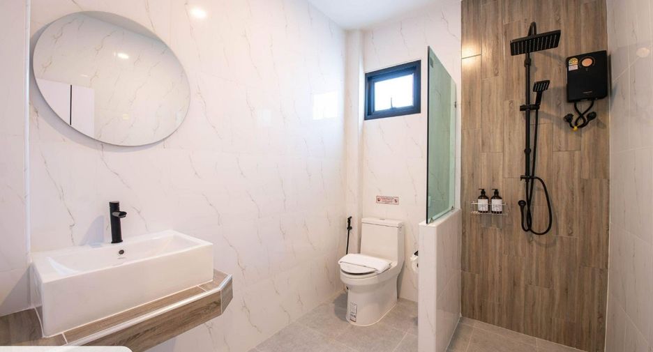 For sale 4 bedrooms villa in Huay Yai, Pattaya