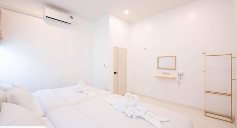For sale 4 bedrooms villa in Huay Yai, Pattaya