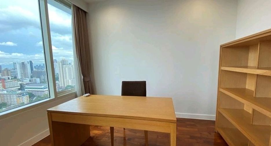À louer 3 chambres appartement à Watthana, Bangkok