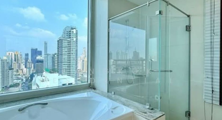À louer 4 chambres appartement à Watthana, Bangkok