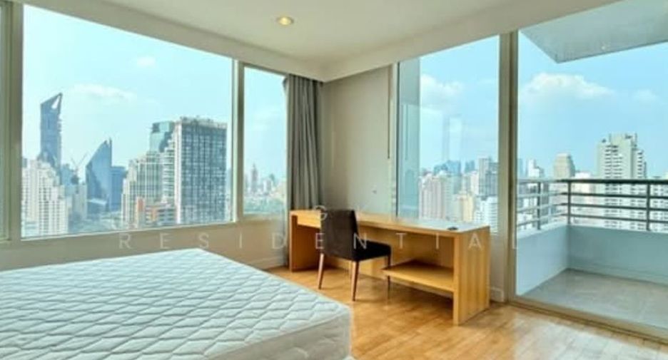 À louer 4 chambres appartement à Watthana, Bangkok