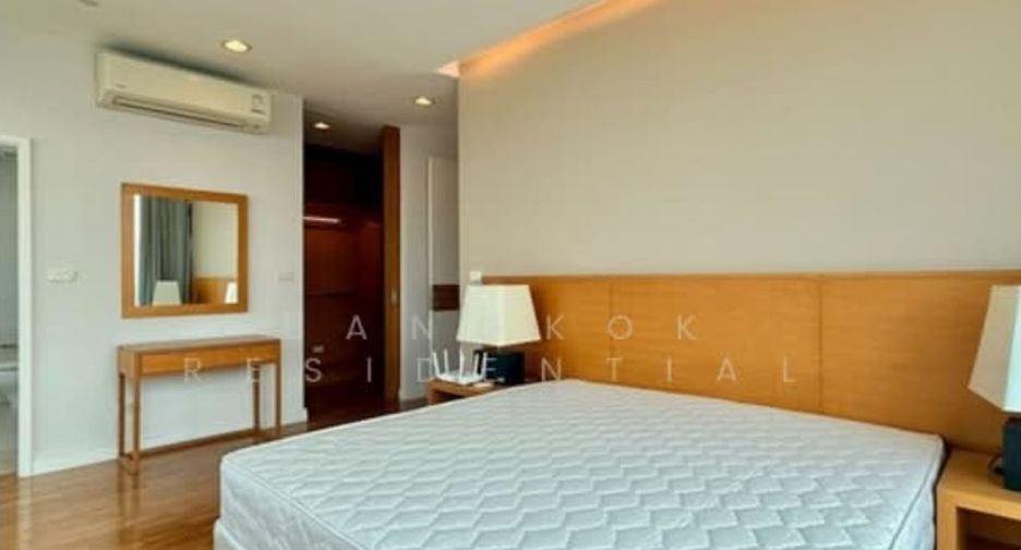 À louer 4 chambres appartement à Watthana, Bangkok