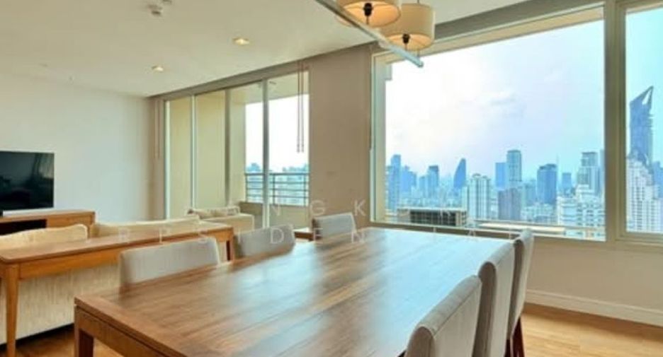 À louer 4 chambres appartement à Watthana, Bangkok