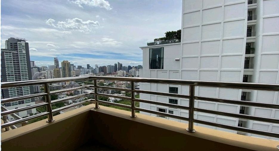 À louer 4 chambres appartement à Watthana, Bangkok