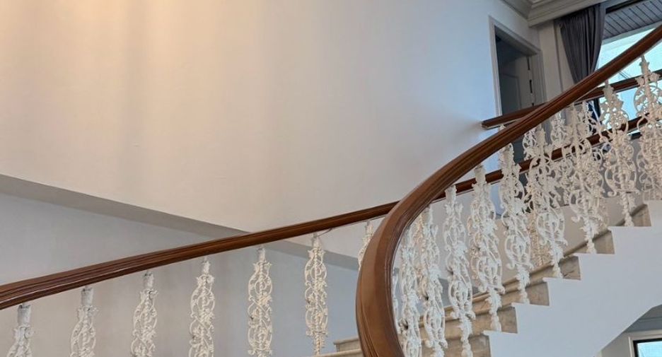 For rent 4 bedrooms condo in Watthana, Bangkok