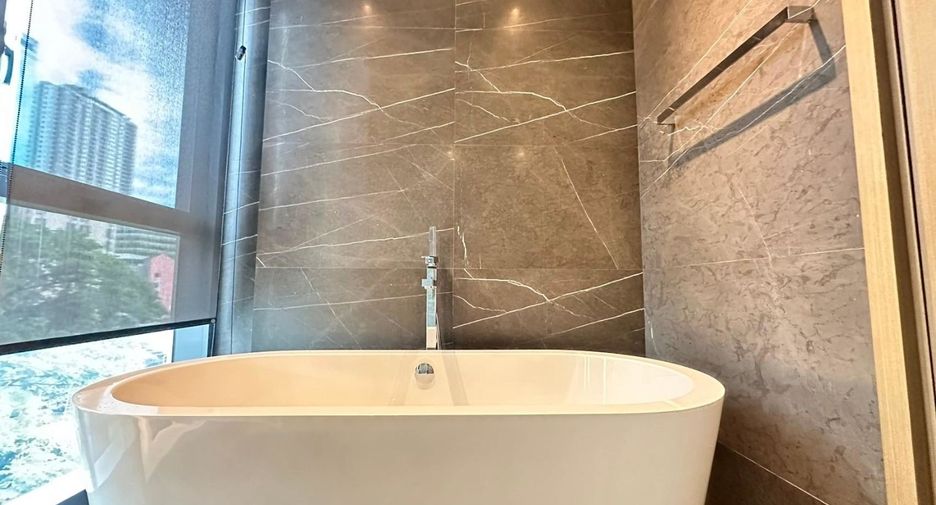 Condo en alquiler y en venta de 2 habitaciones en Watthana, Bangkok