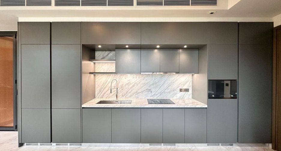Condo en alquiler y en venta de 2 habitaciones en Watthana, Bangkok