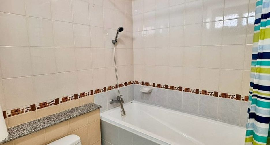 Аренда и продажа 1 кровать кондо в Si Racha, Чонбури