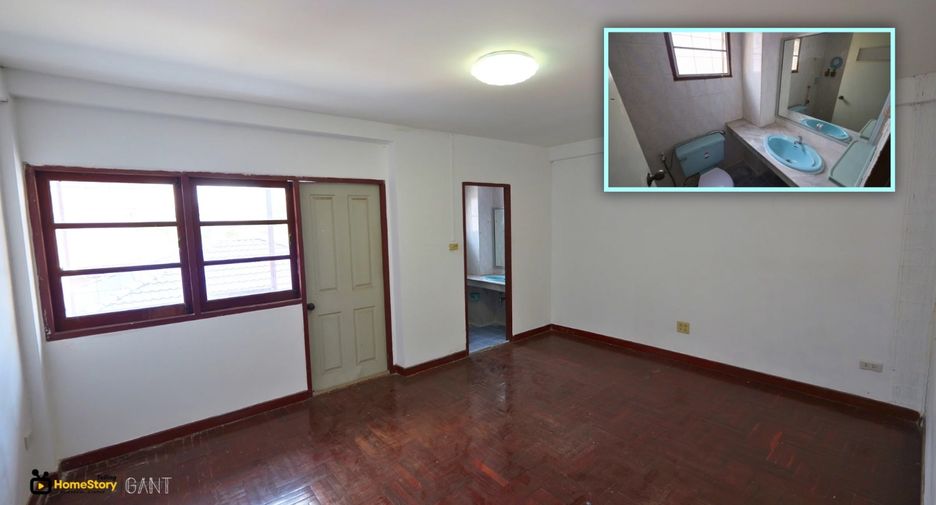 À vendre 4 chambres maison de ville à Bang Na, Bangkok