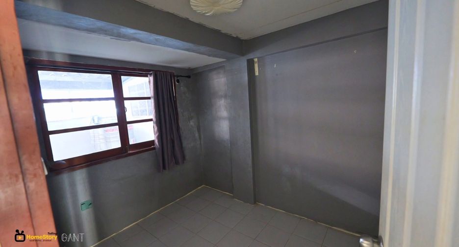 À vendre 4 chambres maison de ville à Bang Na, Bangkok
