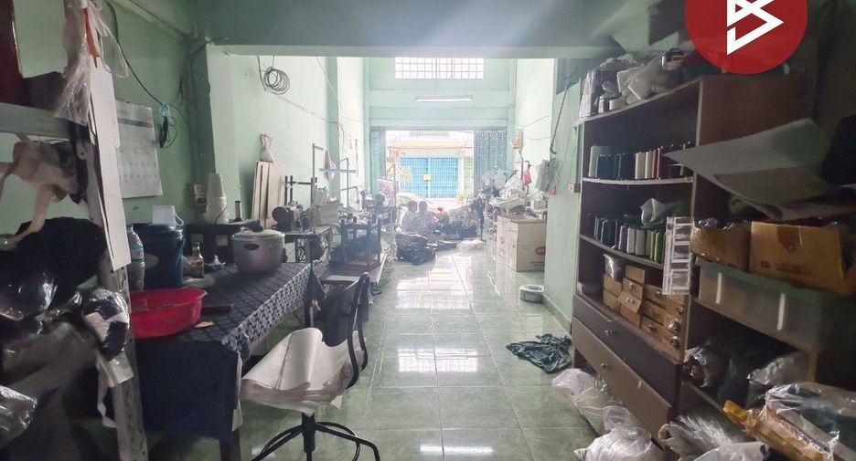 Gewerbefläche zum Kauf mit 4 Zimmer in Bang Khun Thian, Bangkok