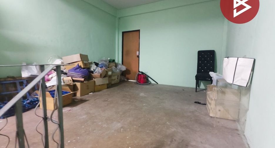Gewerbefläche zum Kauf mit 4 Zimmer in Bang Khun Thian, Bangkok
