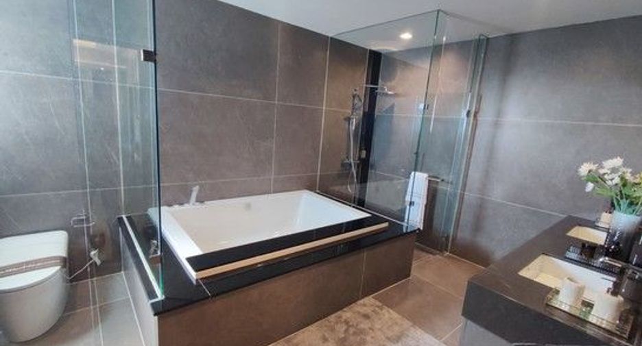 Haus zum Kauf mit 5 Zimmer in Bueng Kum, Bangkok