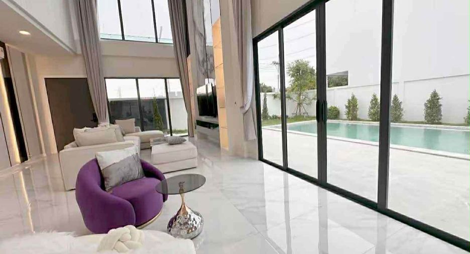 For sale 5 bedrooms villa in Bang Lamung, Chonburi