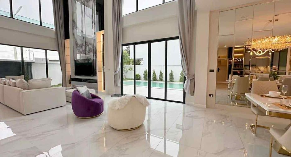 For sale 5 bedrooms villa in Bang Lamung, Chonburi