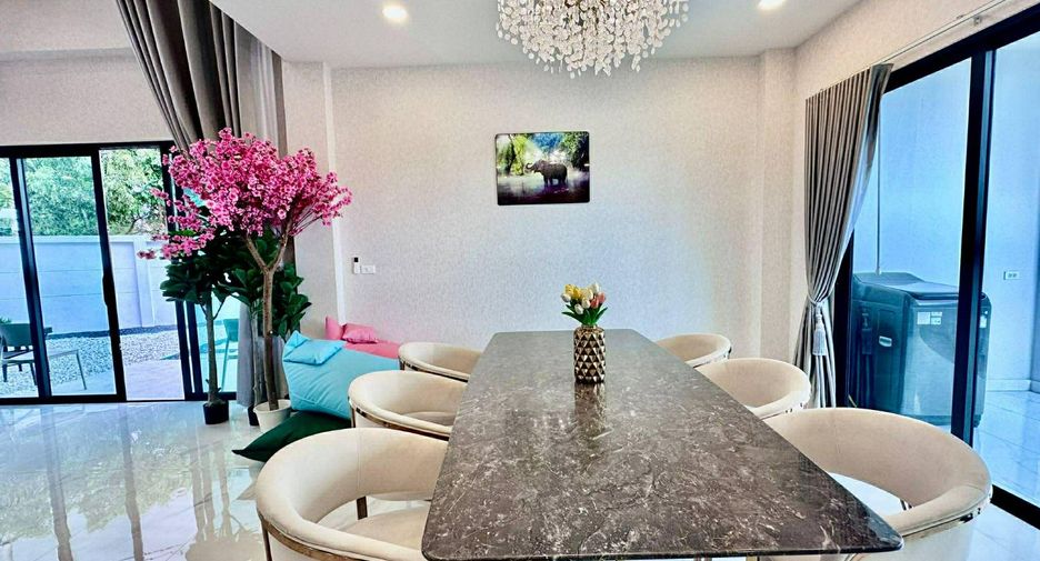 For sale 5 bedrooms villa in Bang Lamung, Chonburi