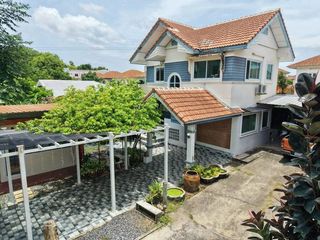 À vendre 3 chambres maison à Si Racha, Chonburi