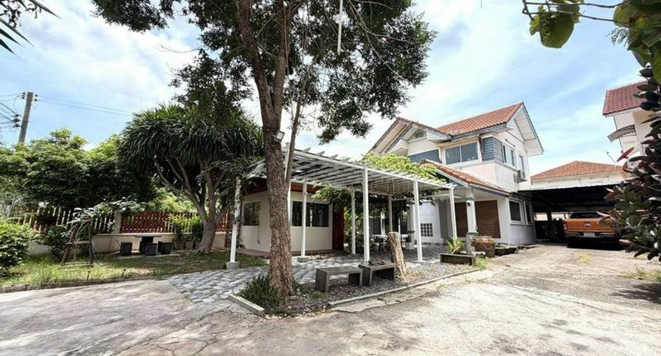 À vendre 3 chambres maison à Si Racha, Chonburi