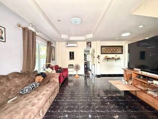 À vendre 3 chambres maison à Si Racha, Chonburi