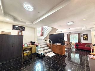 À vendre 3 chambres maison à Si Racha, Chonburi