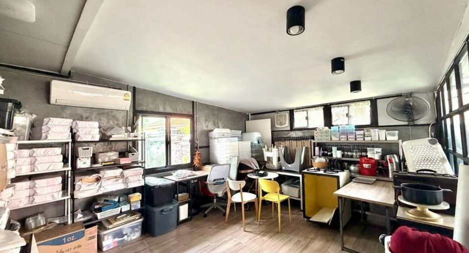 À vendre 3 chambres maison à Si Racha, Chonburi