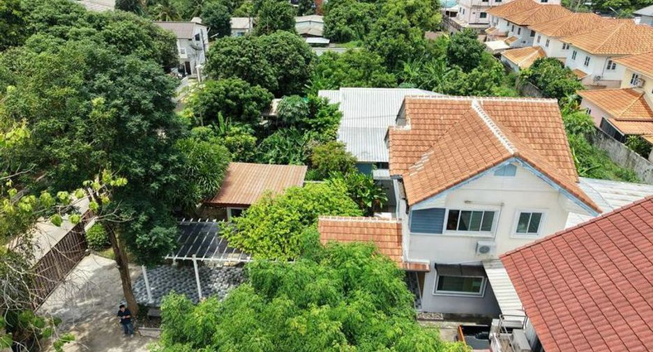 À vendre 3 chambres maison à Si Racha, Chonburi