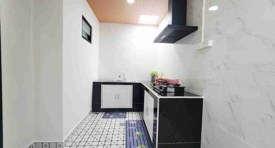 Casa adosada en venta de 3 habitaciones en Khan Na Yao, Bangkok