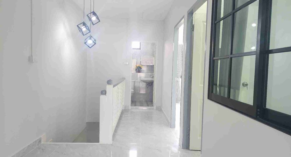 Casa adosada en venta de 3 habitaciones en Khan Na Yao, Bangkok
