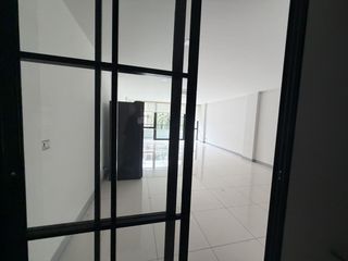À vendre 5 chambres maison de ville à Bang Rak, Bangkok