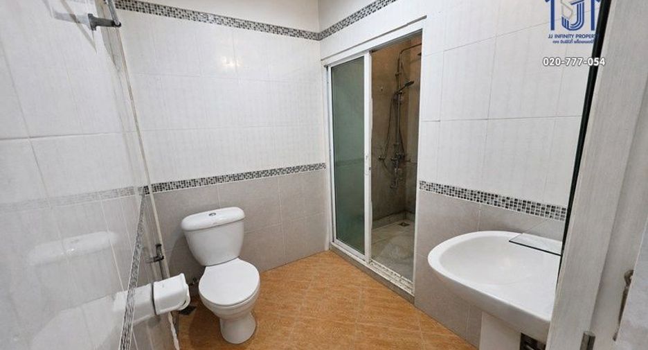 Продажа 2 спальни таунхаус в Банг Кхен, Бангкок
