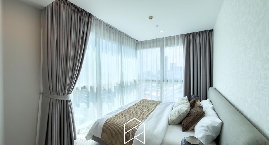 À louer 3 chambres condo à Sathon, Bangkok